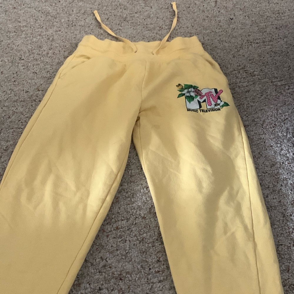 Women’s sweatpants